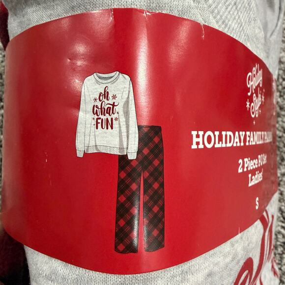 New with tags, Holiday Christmas Family Pajamas, Women's Size Small, 2 piece Set - Picture 2 of 3